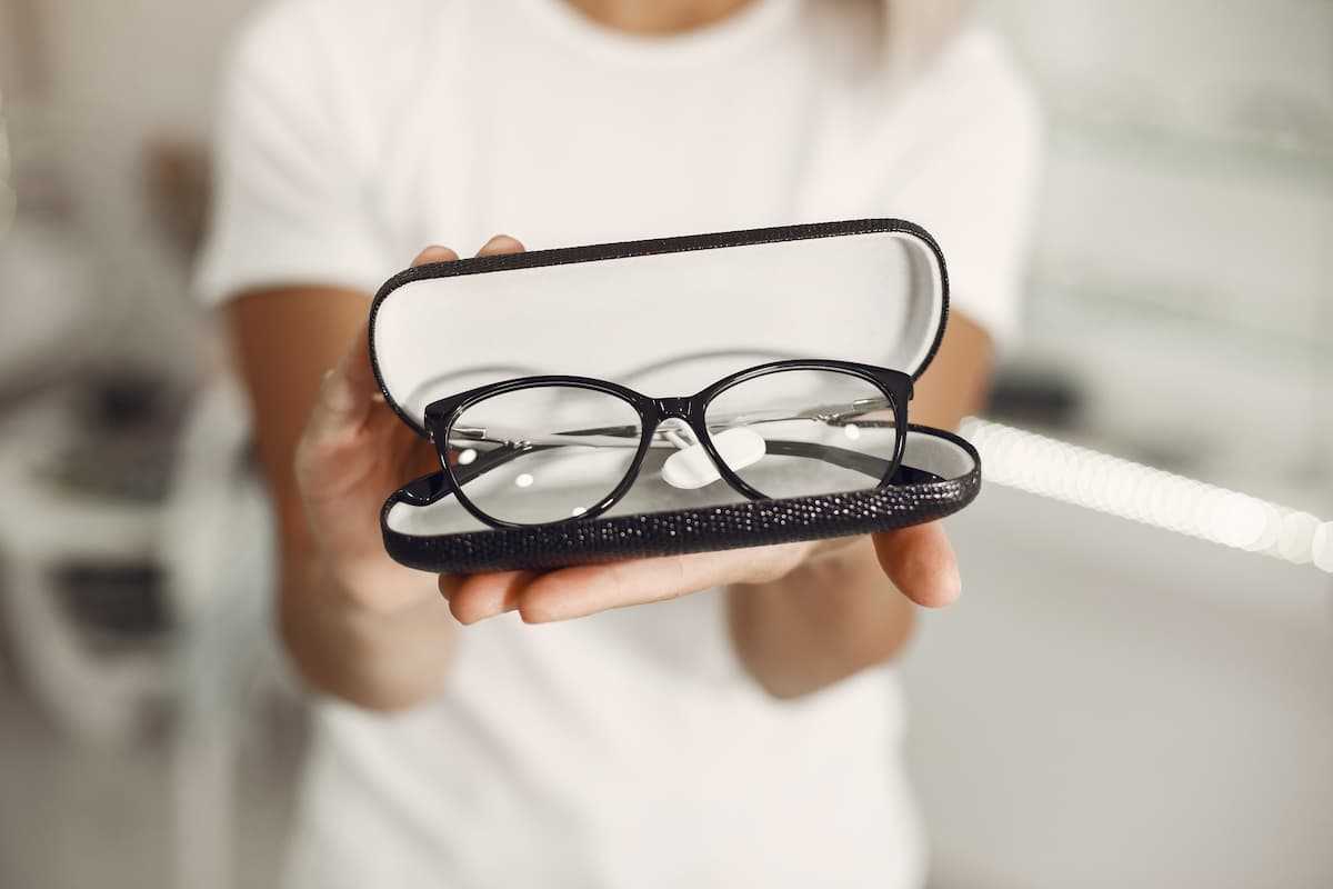 Ajustements de vos lunettes Ajustements de vos lunettes